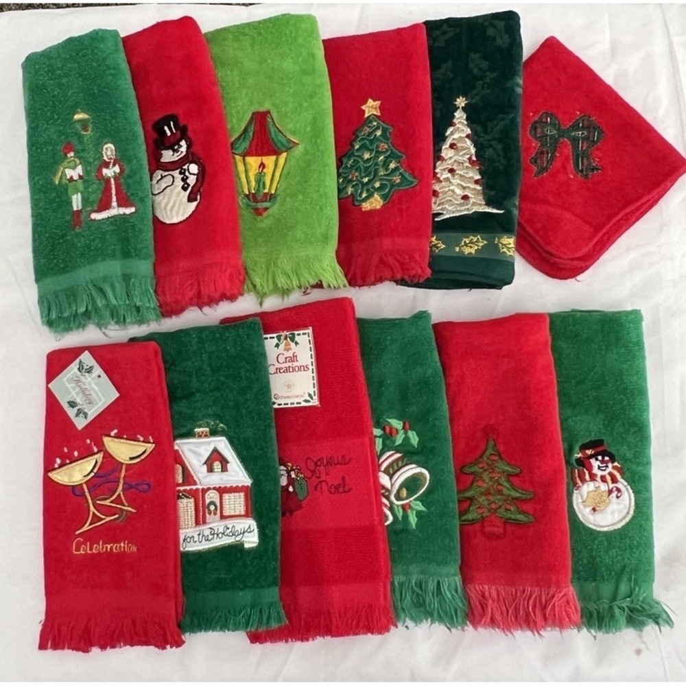 Vtg Christmas Embroidered Fingertip Holiday Decorative Hand Towels Lot Of 12